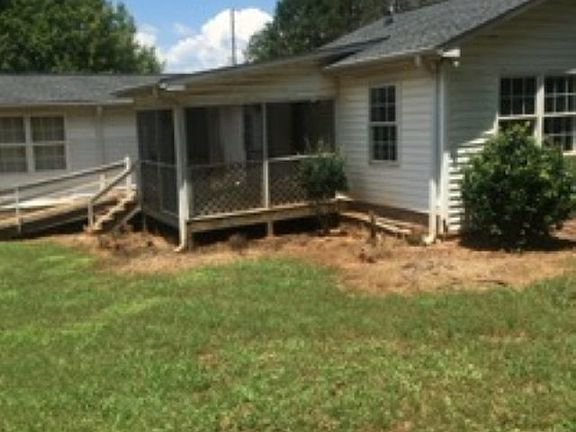 5th image of 105 Gray Fox Ln