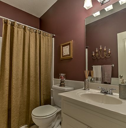 4th image of 1797 Bur Oak Dr