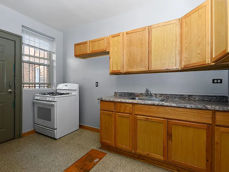 6001-05 S Whipple St #3015-3021 — Photo 7