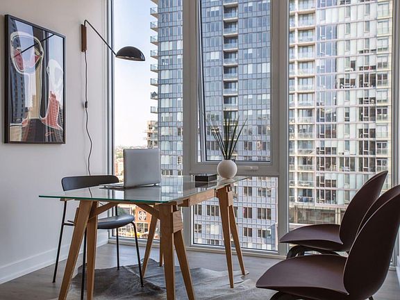 4th image of 1155 N Wells St #1013