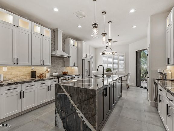 3rd image of 19550 N GRAYHAWK Drive #1127