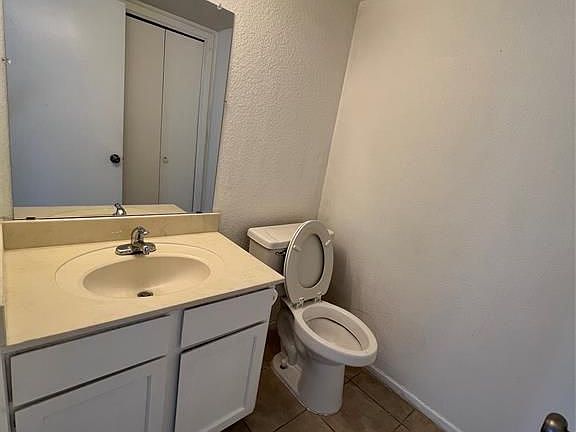 3rd image of 6111 Beverly Hill St #5