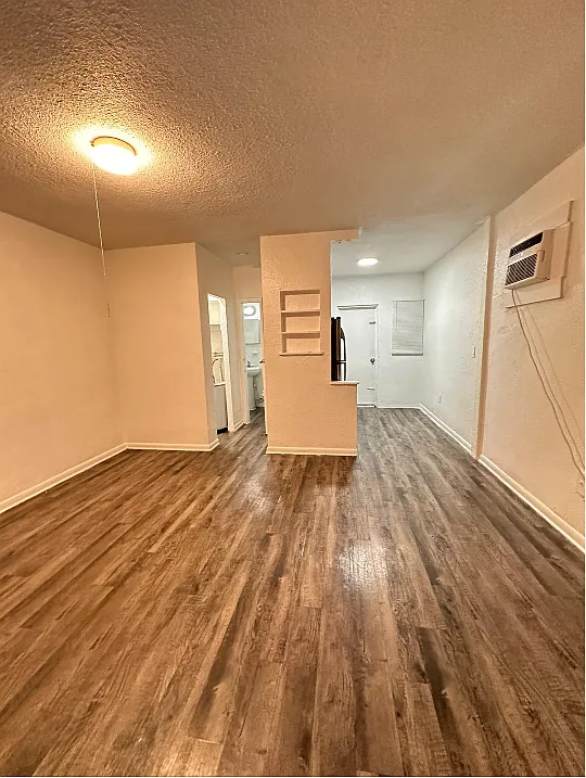 Building Photo - 5500 N Miami Ave #4