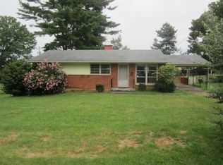 2515 Mount Vernon St, Waynesboro, VA 22980