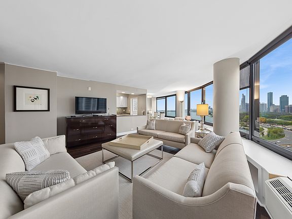 3rd image of 155 N Harbor Dr APT 1413