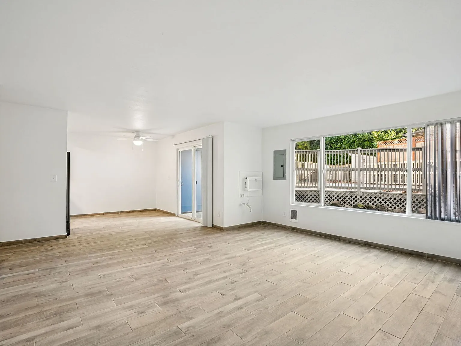 Images Springcreek Apartments — Photo 2