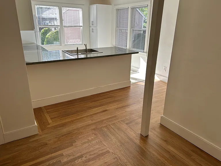 827 33rd St #3 — Photo 5