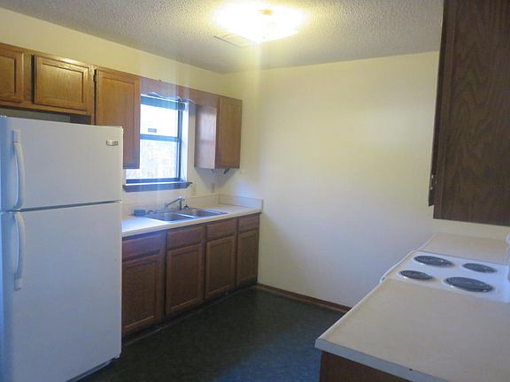 4th image of 112 Ivy Ln