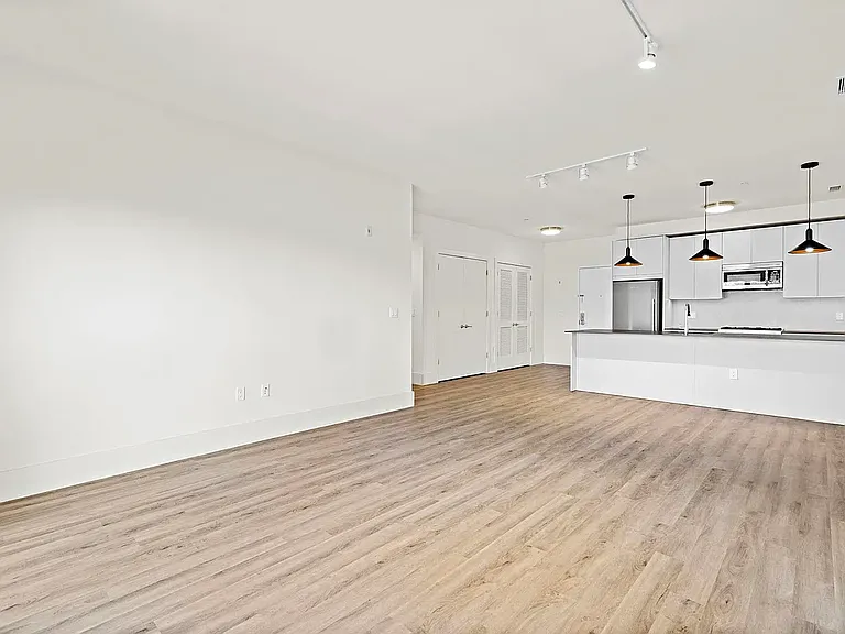 391 Palisade Ave #501 — Photo 8