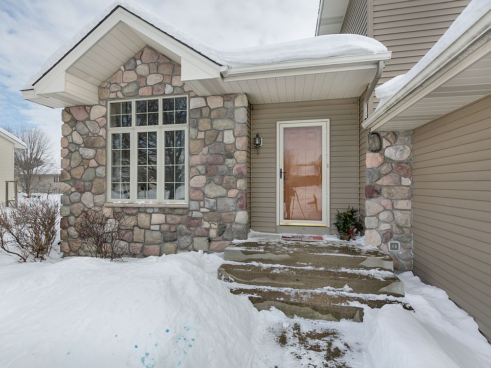 1st image of 2852 89th Ln NE