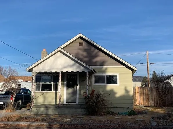 702 Stringtown Ave, Weed, CA 96094