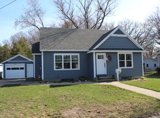 528 E Exchange St, Spring Lake, MI 49456