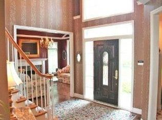 18262 Clairmont Cir, Northville, MI 48168