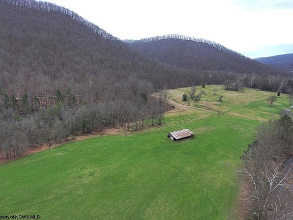 4th image of 1 Cravens Run Rd