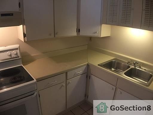 1st image of 4160 Shore Dr APT 9