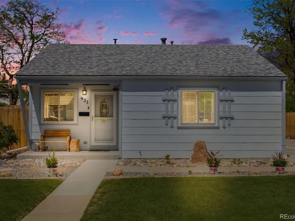 935 Newark Street, Aurora, CO 80010
