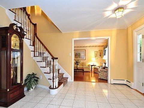 3rd image of 46 Weinmann Blvd