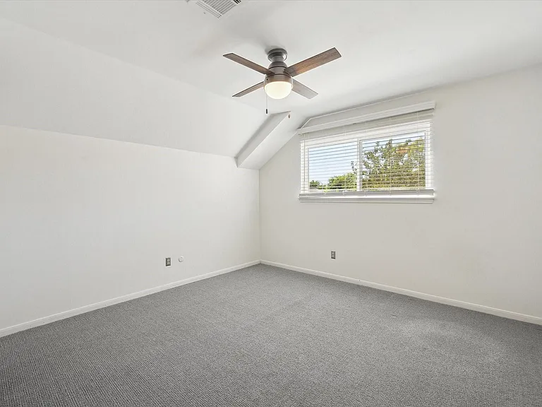 1311 Ambergate Dr — Photo 20