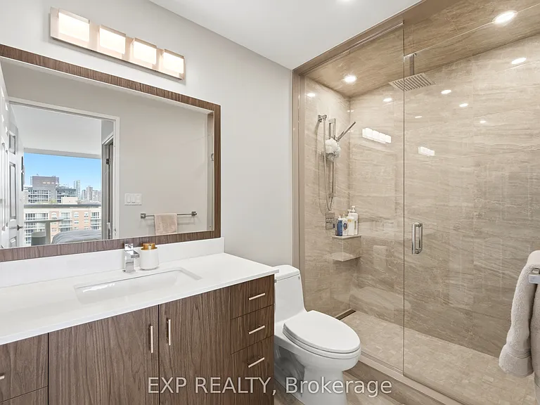 230 King St E #Penthouse 20 — Photo 25