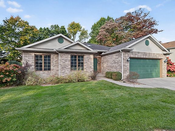 2nd image of 54441 White Tail Dr