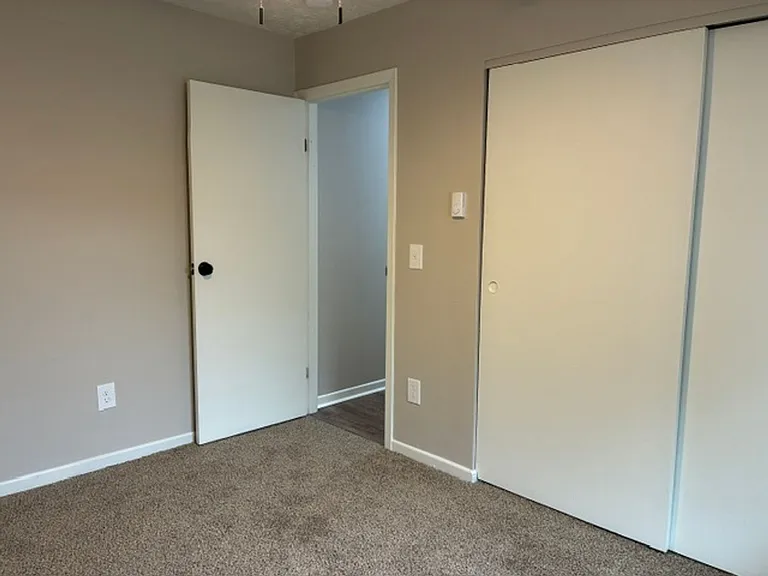 Waynedale Circle Apartments — Photo 62