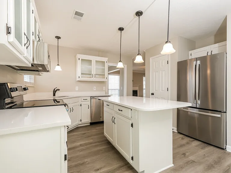 3102 Creekview Ln — Photo 8