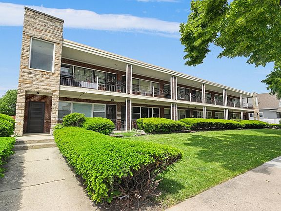 2nd image of 1005 N Harlem Ave APT F