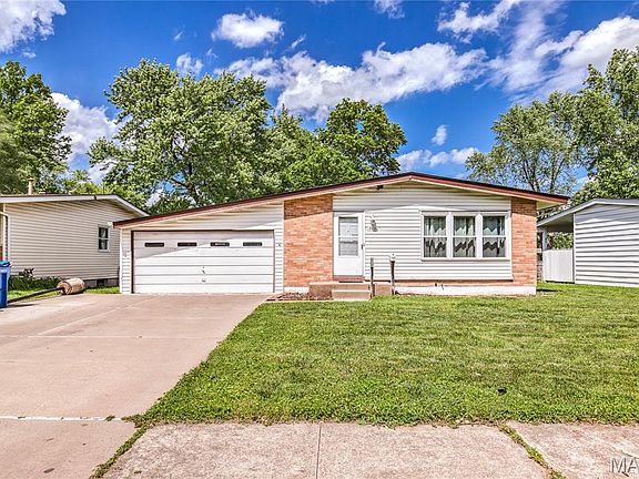 2nd image of 745 Borgia Ln