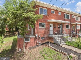 5026 Roseld Ct, Oxon Hill, MD 20745