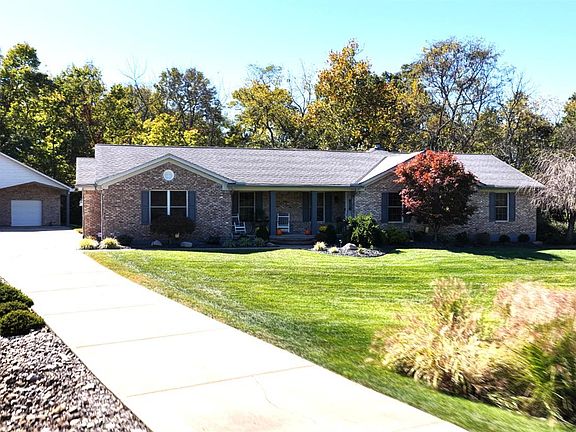 3rd image of 4005 Hollin Ln