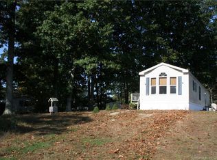 80 Pacemaker Ave, Norwich, CT 06360