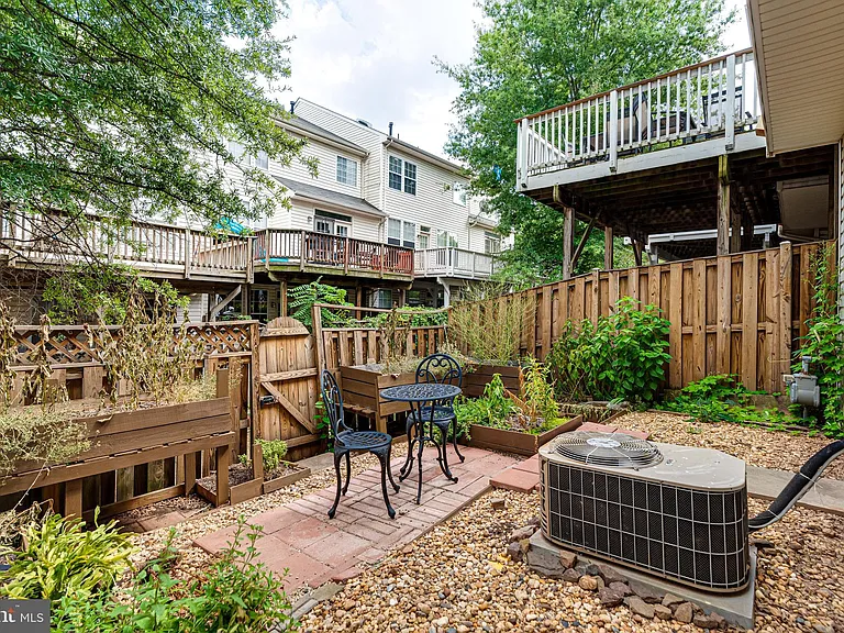 4147 Presgraves Ct — Photo 48