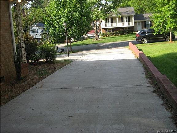 3rd image of 5806 Rupert Ln