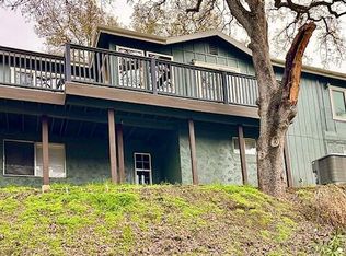 45832 Sierra Dr, Three Rivers, CA 93271