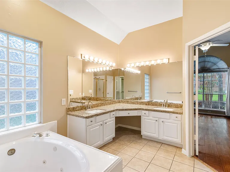6 Windfern Pl — Photo 27