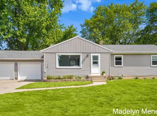 2765 Baldwin St, Jenison, MI 49428