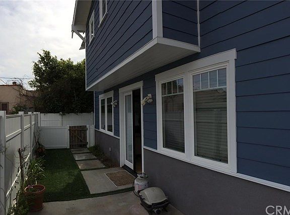 2nd image of 817 Portola Ave