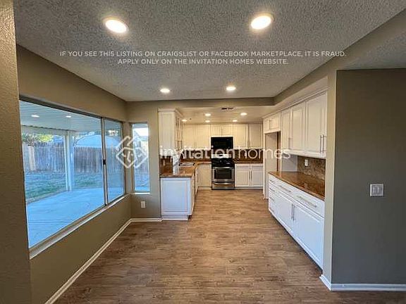 4th image of 17253 Lakeview Ct