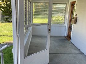 13 Middle St, Marlborough, MA