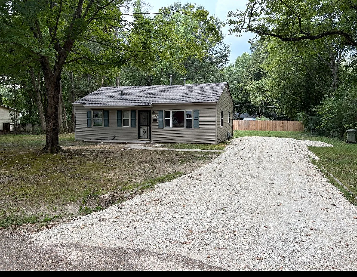 3 Bedroom 1 Bath home in Millington — Photo 1