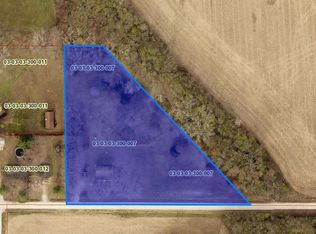 21101 Walcott Rd, Carlyle, IL 62231