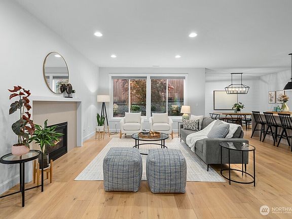 5th image of 19557 15th Avenue NW