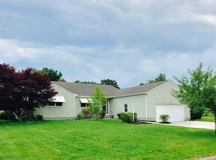 4 Ursula Dr, Bristol, RI 02809