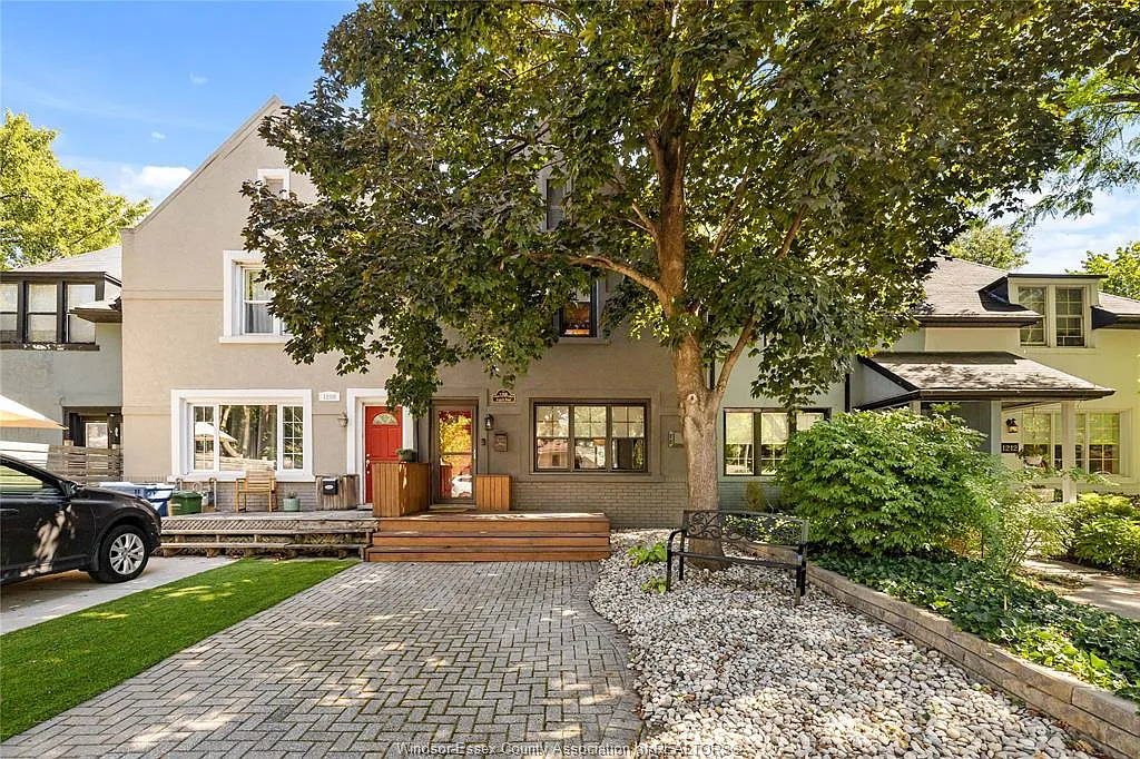 3 bed, $2,400 — Photo 3