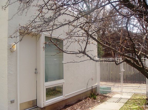 3rd image of 721 Lake Ave