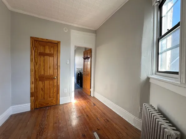 716 Sackett Street image 7 of 13