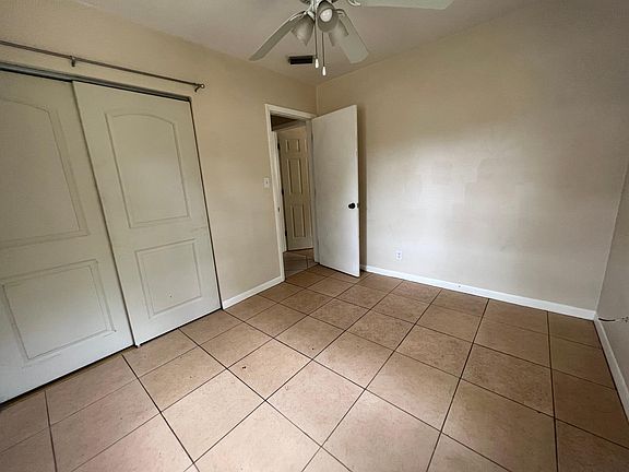 4th image of 164 SE Serenata Ct