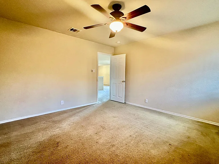 786 San Mateo — Photo 28