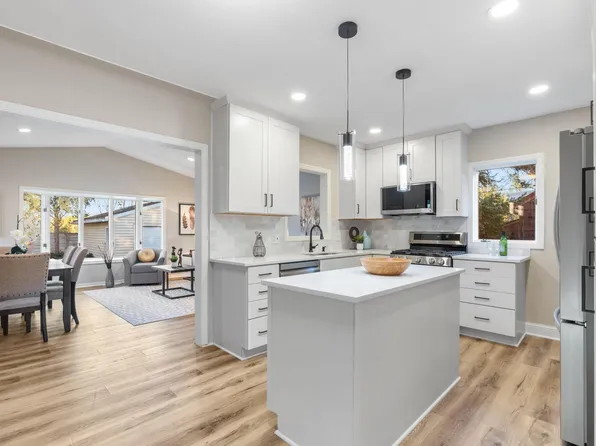 4049 Quentin Ave, St Louis Park, MN 55416
