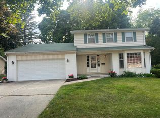 1709 Kingswood Dr, Lansing, MI 48912